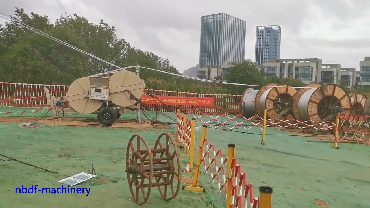 Equipamentos de lançamento de cabos para puxar dois condutores na linha de transmissão de 220KV