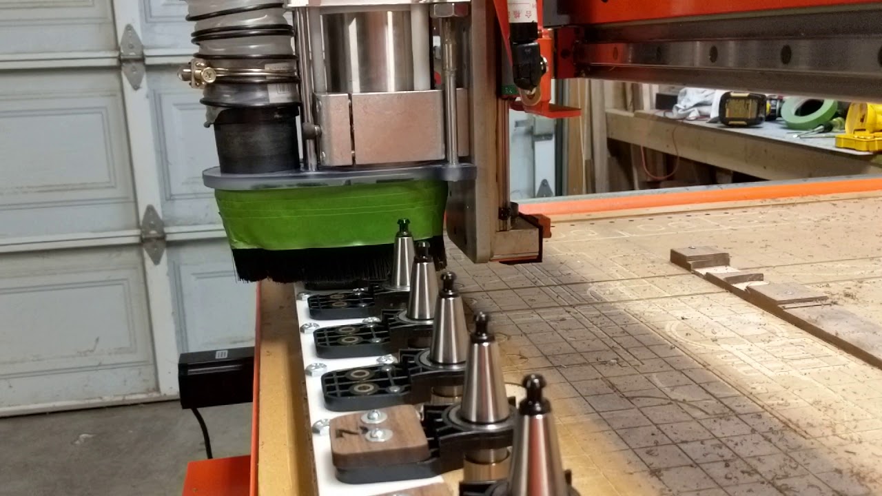 Platform CNC DIY ATC - first cuts.