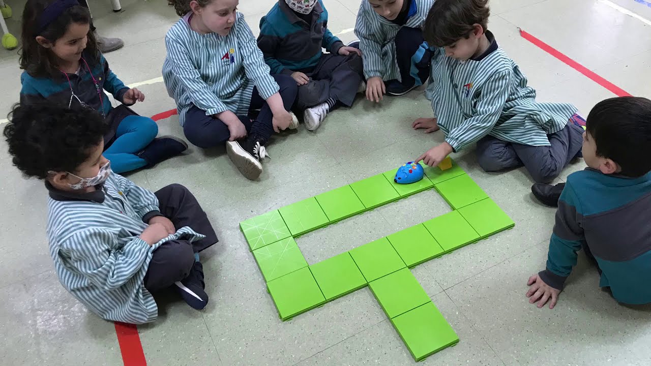 Robótica en clase de infantil 4 años