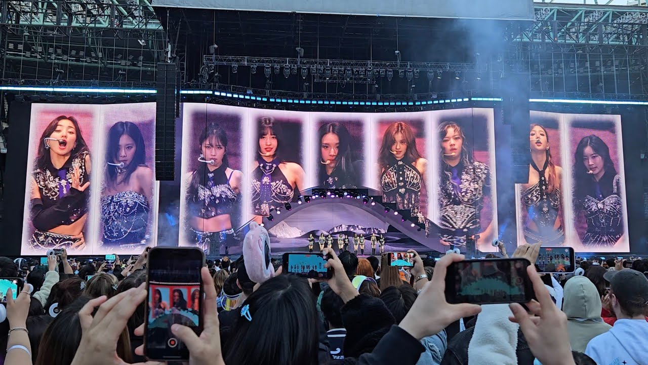 SET ME FREE + I CAN’T STOP ME | TWICE (트와이스) READY TO BE CONCERT IN MELBOURNE MARVEL STADIUM