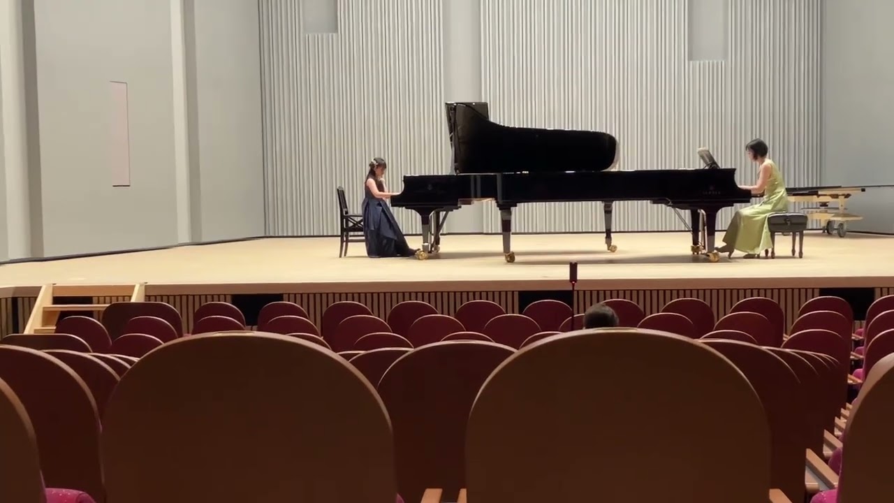 小森昭宏:ピアノ小協奏曲”リスの家族”