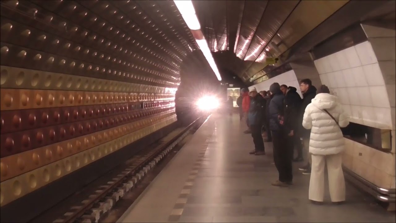 Jízda vlakem Pelhřimov-Praha na setkání kamarádů vPraze 6.