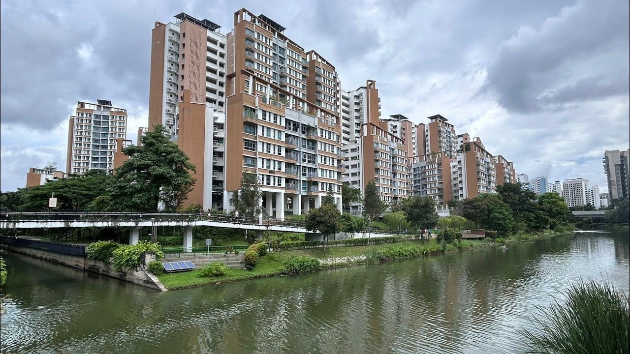 Premium HDB Balcony 4Rm - Sky View with Waterway & Greenery Quiet Facing. Beautifully Cosy Unit.