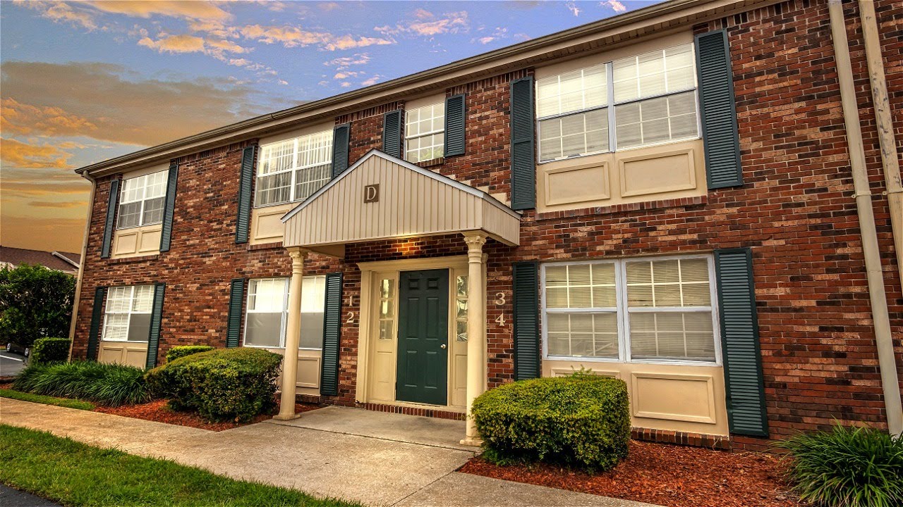 New Listing for Sale! Turnkey Condo in Lakefront community in Lakeland, FL Listed by Christina Moore