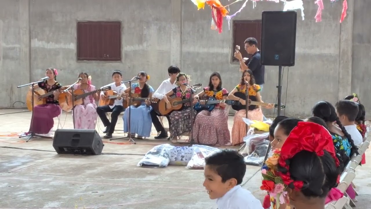 Behuaa Xhiñaa - Dia de las lenguas maternas Juchitan