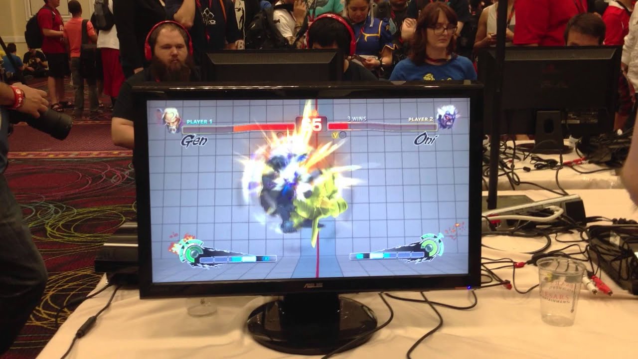 eeeealmo (Oni) vs bg the blackrose (Gen) - EVO2013 SSF4:AE Pools