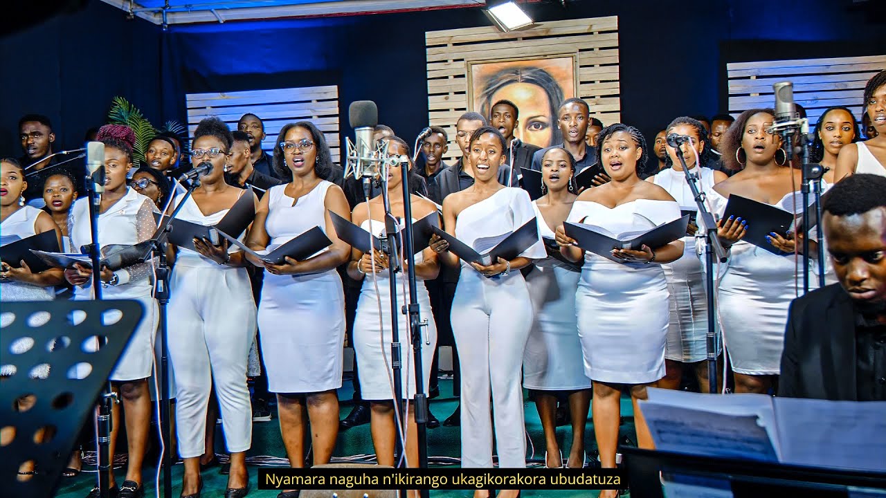 Nzakwereka aho yashibutse | Choeur International et Ensemble Instrumental