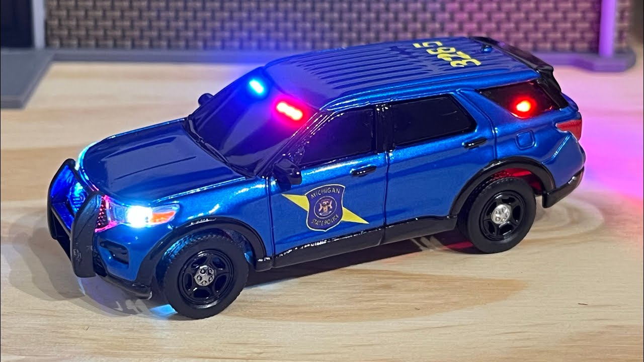 Greenlight Custom Michigan State Police Ford interceptor with LEDs 1/64 scale ￼