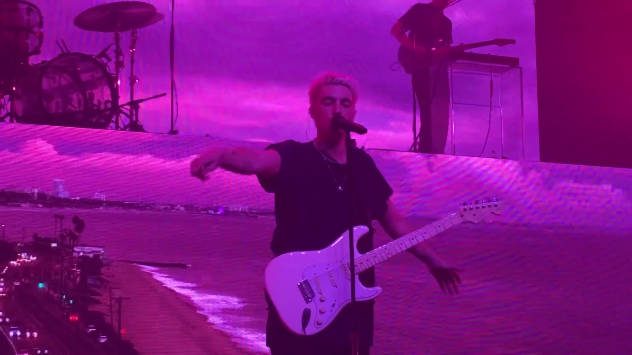 LANY - Pink Skies @ Terminal 5, NYC November 04, 2018