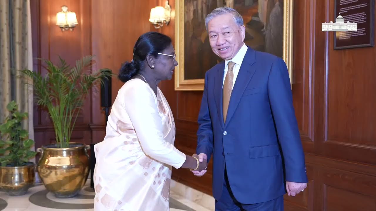 Glimpses of the meeting of President To Lam of Viet Nam with President Murmu at Rashtrapati Bhavan