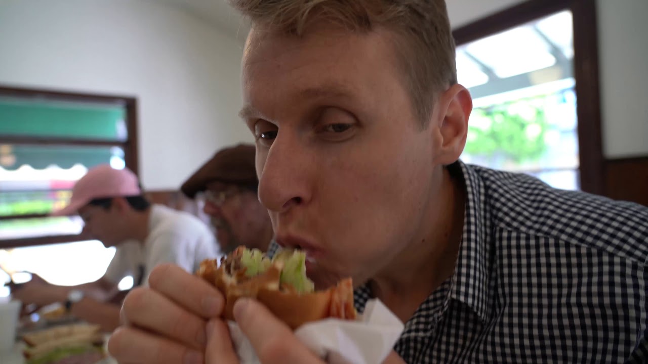 WOW Travel Guide | The Apple Pan