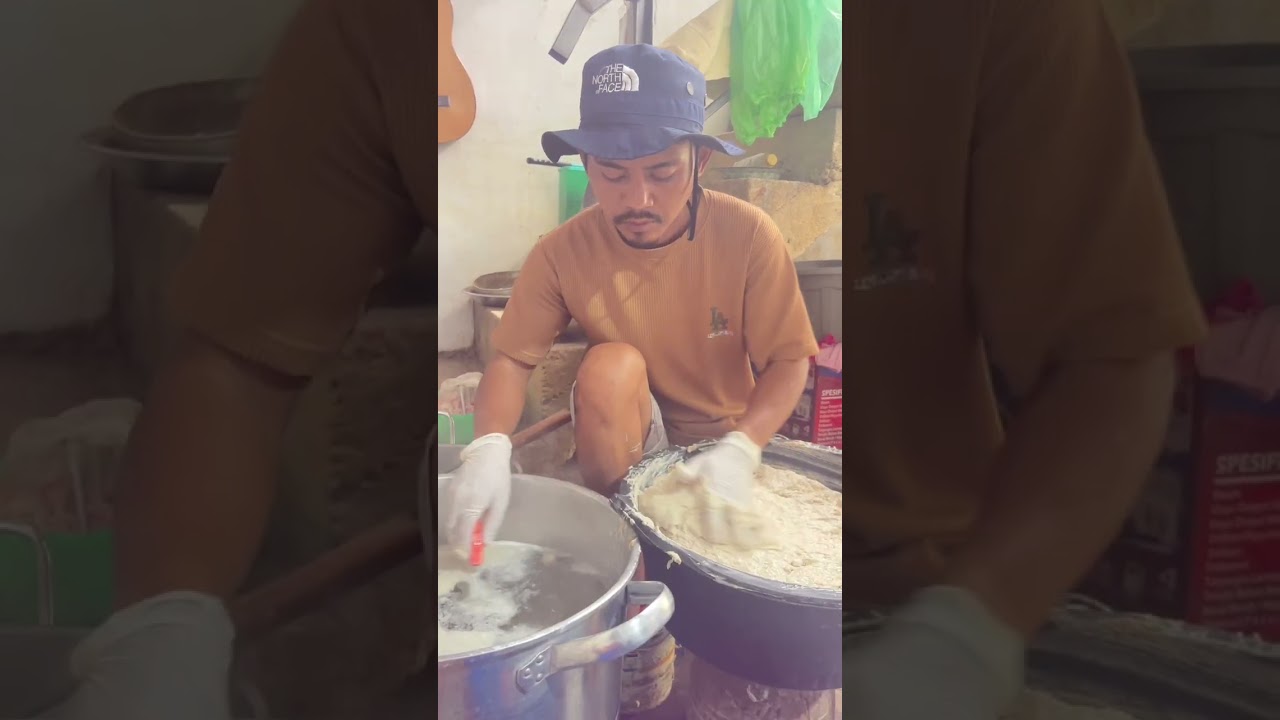 Semangat lagi kang bakso #jajanan #fypシ゚viral #kuliner #kangbakso #bakso #shortvideo 