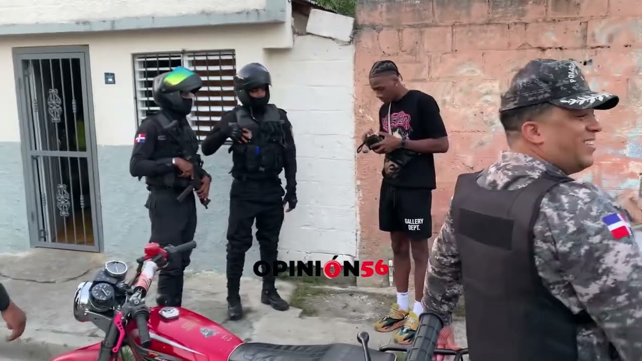 Lince llenan el primer camión de presos en recorrido de la policía en SFM