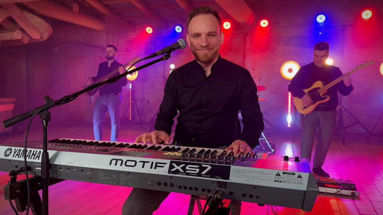 Quando - Siedziała dziewczyna (NOWOŚĆ 2024)