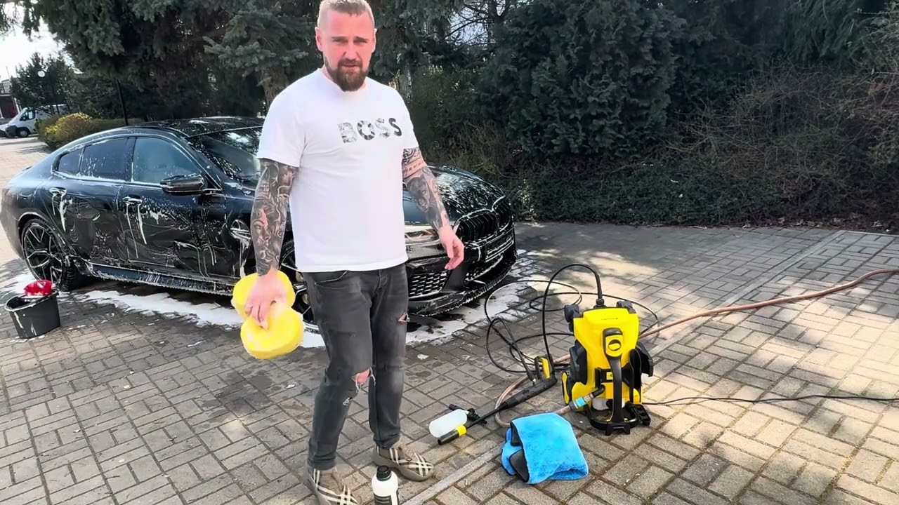 Myjka Riwall Kox 250 - jak dokładnie umyć auto aby uzyskać najlepszy efekt