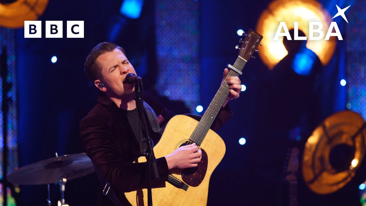 Tide Lines | Far Side Of The World | Cèilidh Na Bliadhn’ Ùire 2023 | BBC ALBA