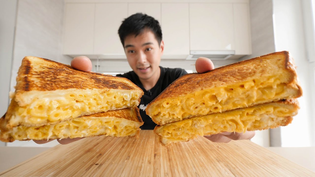 Mac and Cheese Grilled Cheese