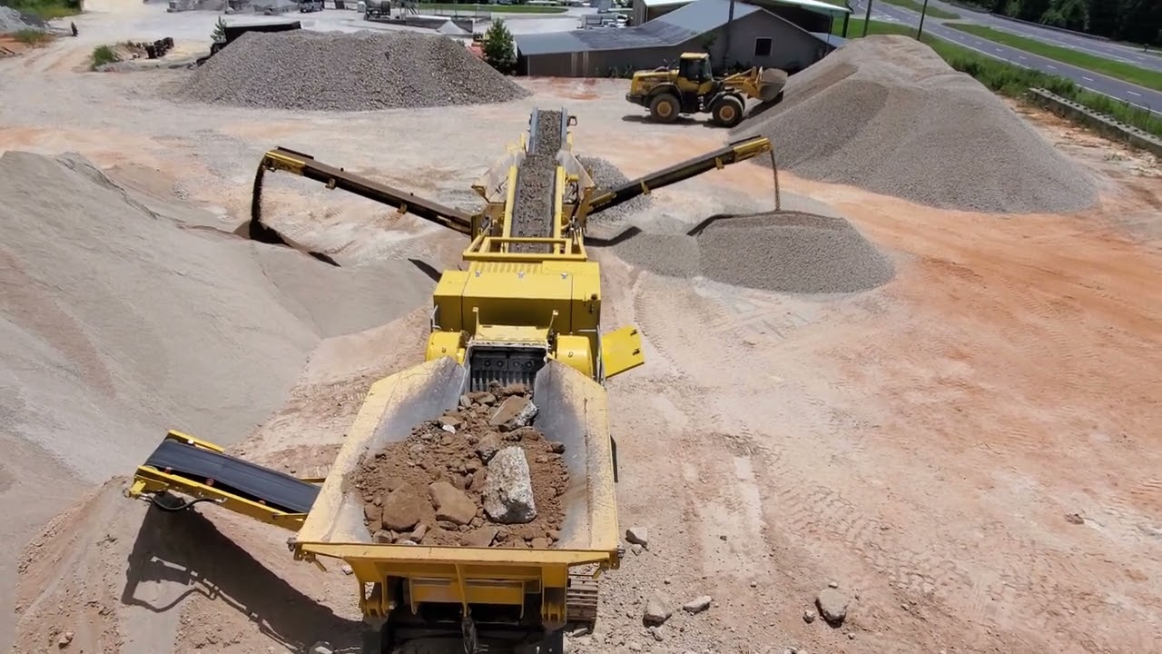 Washout Concrete Recycling ♻️ Keestrack B3 & K3 Jaw & Screen