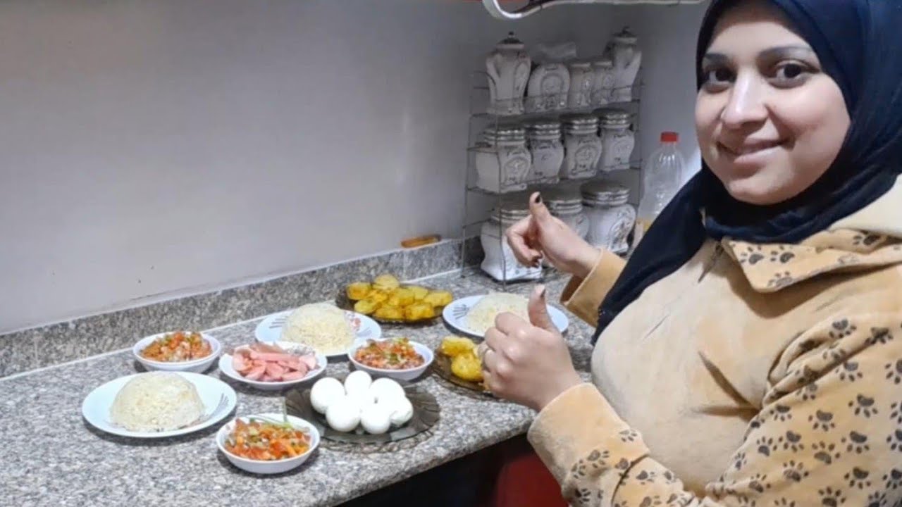 غدانا النهارده اورديحى بس ميختلفش عليه حد  كشرى عدس  وبطاطس وبيض
