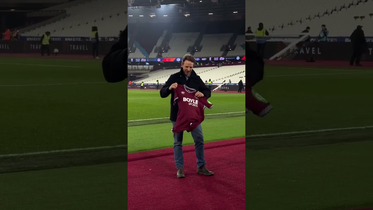 Seth Meyers is an Iron ⚒️