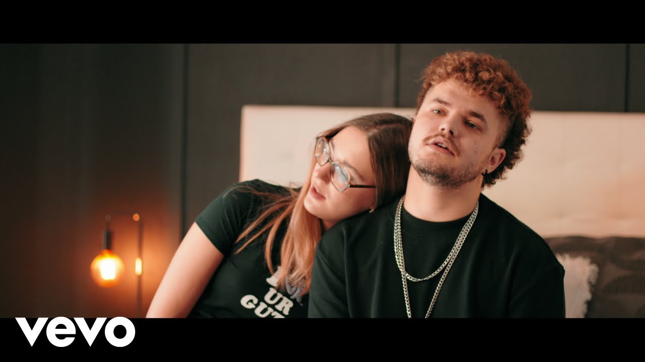 PC Vermaak & Shakira Peach - Alles Vir 'n Oomblik (Official Music Video)