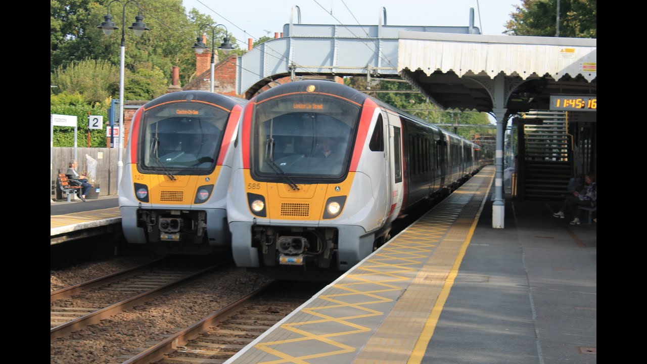 Trains at Ingatestone (7/10/23)