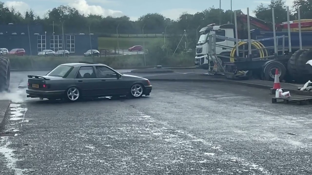 Ford Sierra finishing off some tyres