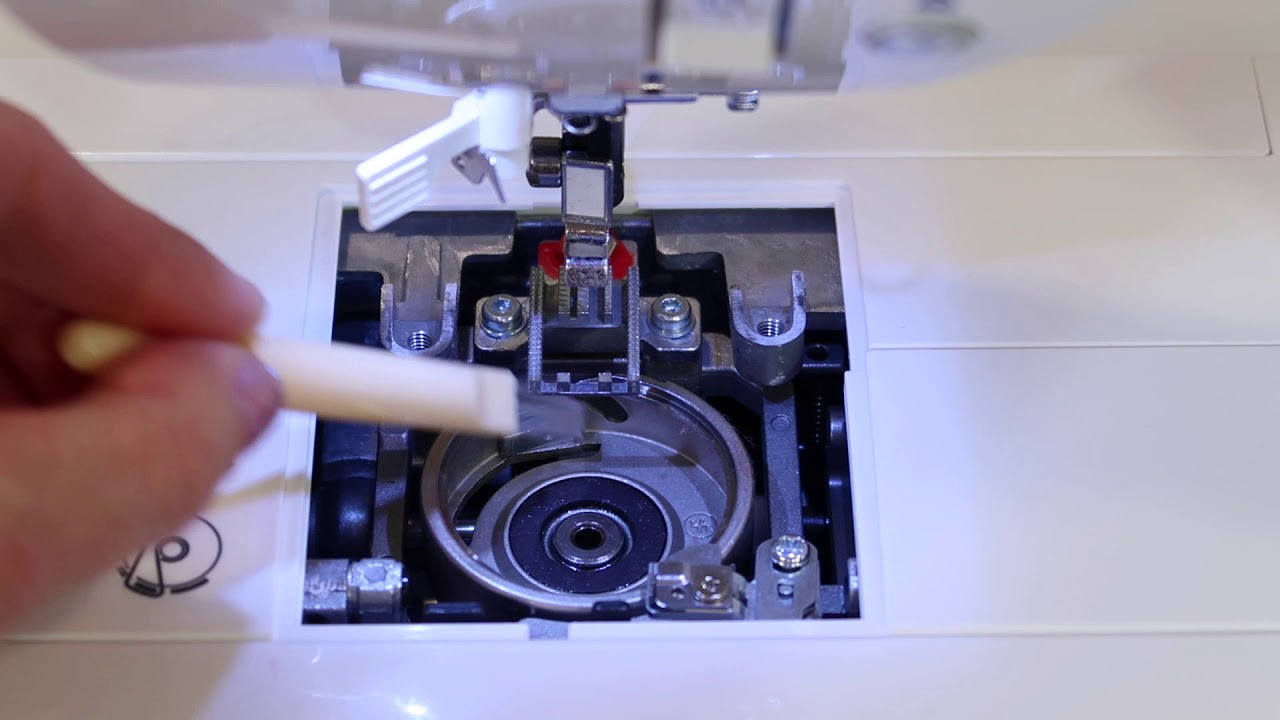 Singer Confidence Quilter 7469Q 9 Cleaning & Maintenance