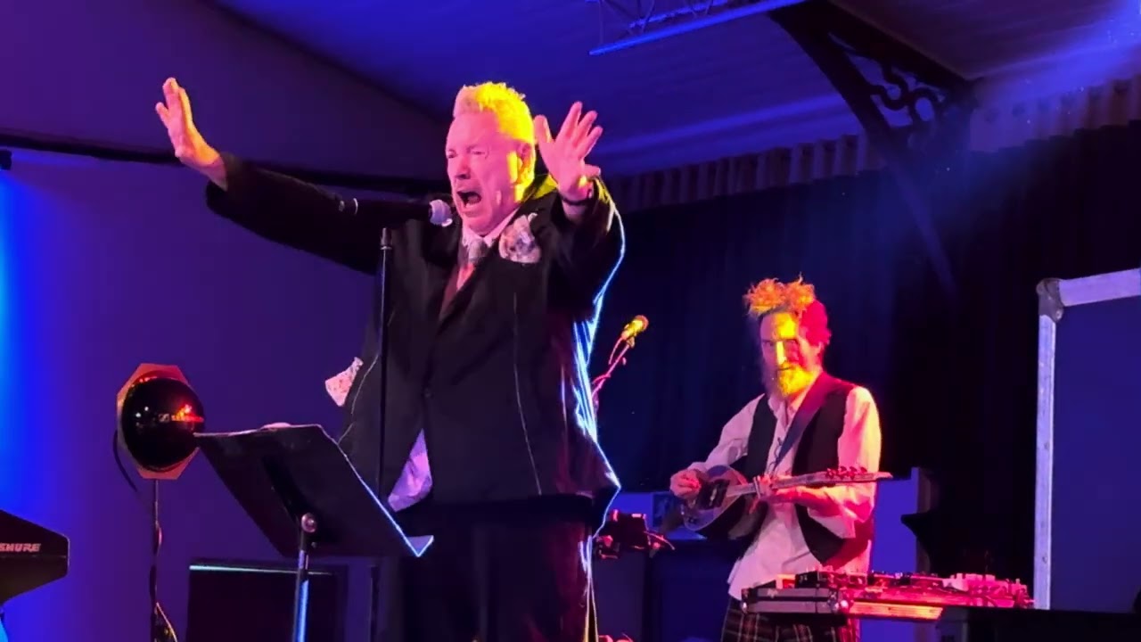 PUBLIC IMAGE LIMITED (P.I.L) - THIS IS NOT A LOVE SONG - PATTI PAVILION - SWANSEA - 04.01.26
