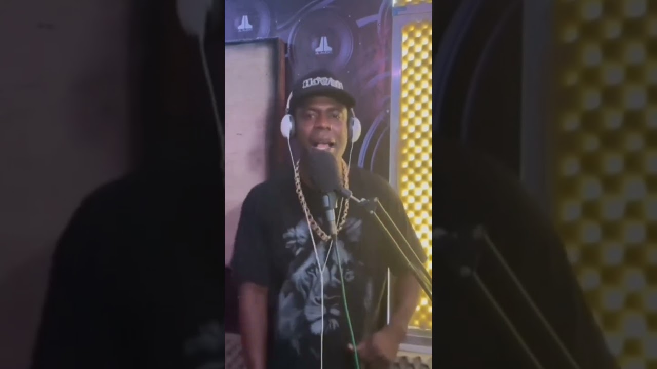 MEDLEZIN DE CARNAVAL DJ TONCLAY MC NEGO BAM QUE BELEZA TAQUEI PIRU NA PORTUGUÊSA