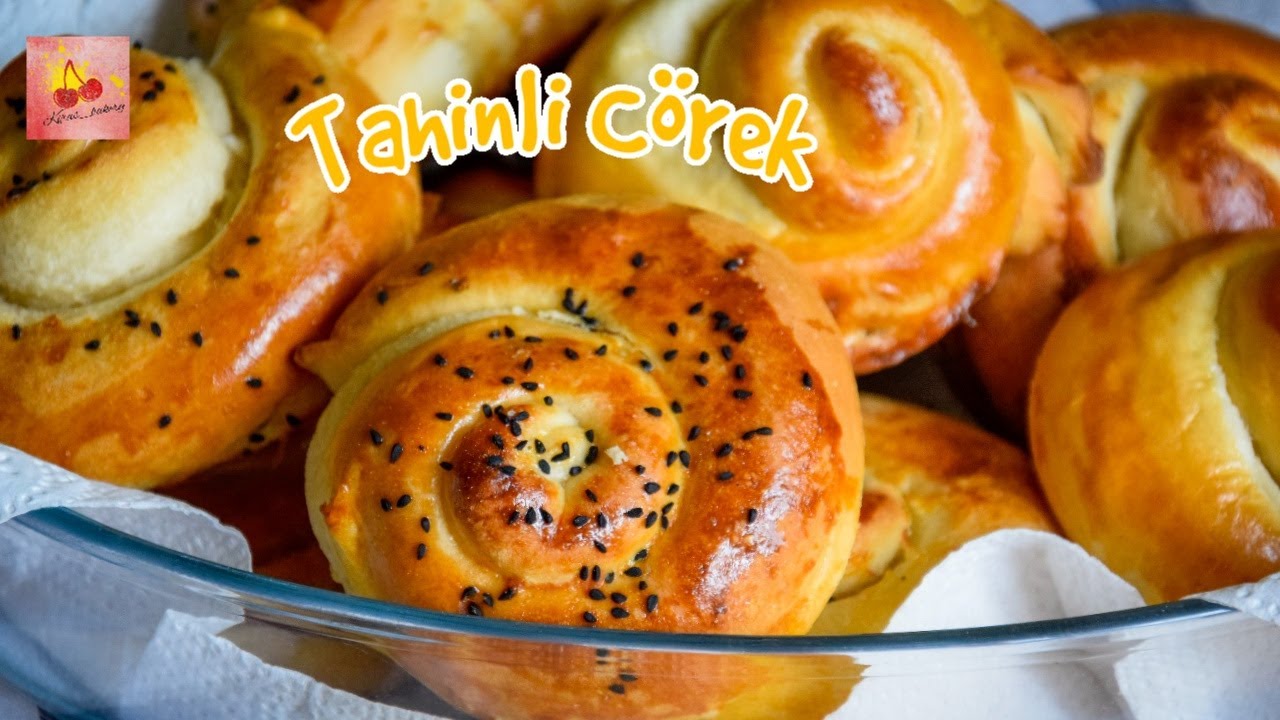 Tahinli Cörek/süße Hefebrötchen mit Sesampaste