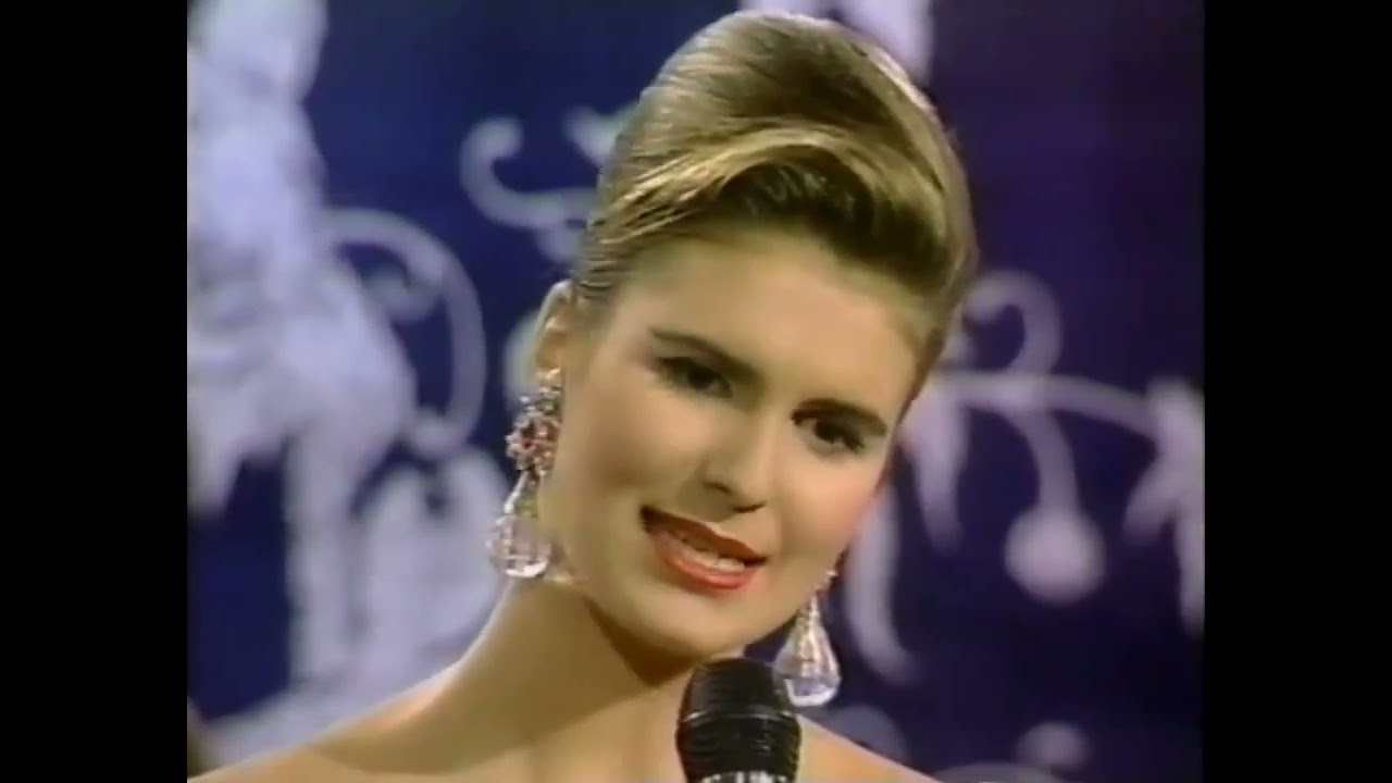 Miss Universe 1992 - Michelle McLean (Namibia)