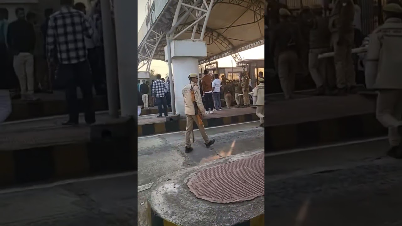 Advocate vs. Toll Plaza Barabanki || Advocate vs. Toll Plaza #tollplaza #advocate #shorts #viral