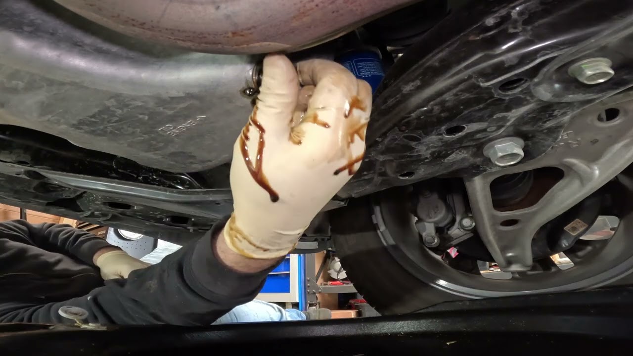 A1 Service On Honda Ridgeline 2017-2023. Oil Change Tire Rotation.
