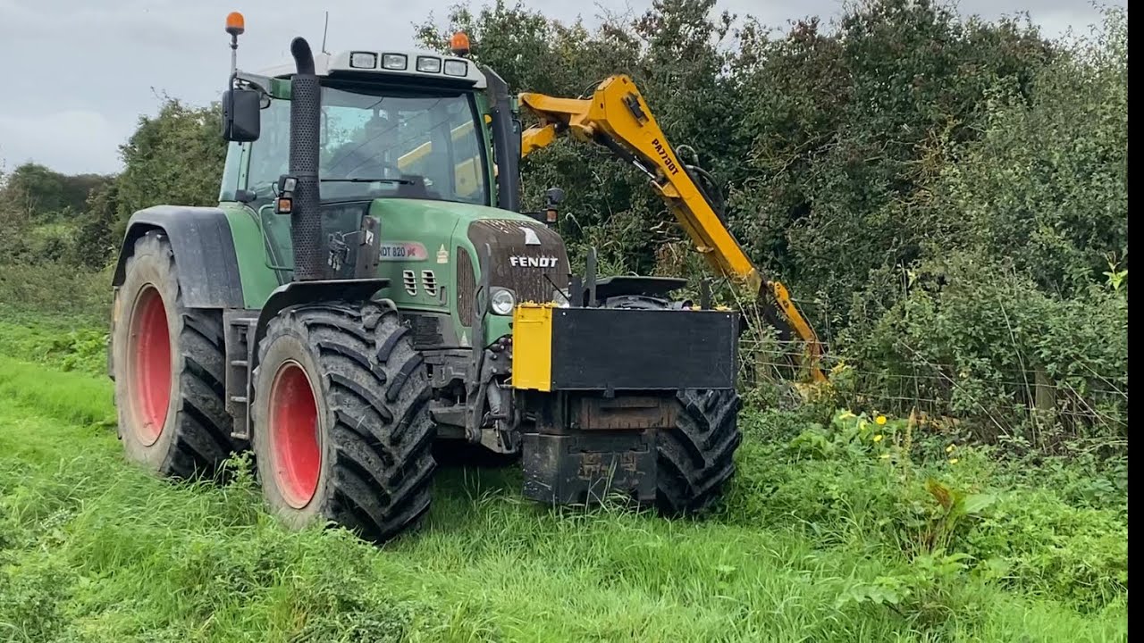 Fendt 820 VARIO with McConnell hedge cutter 2023