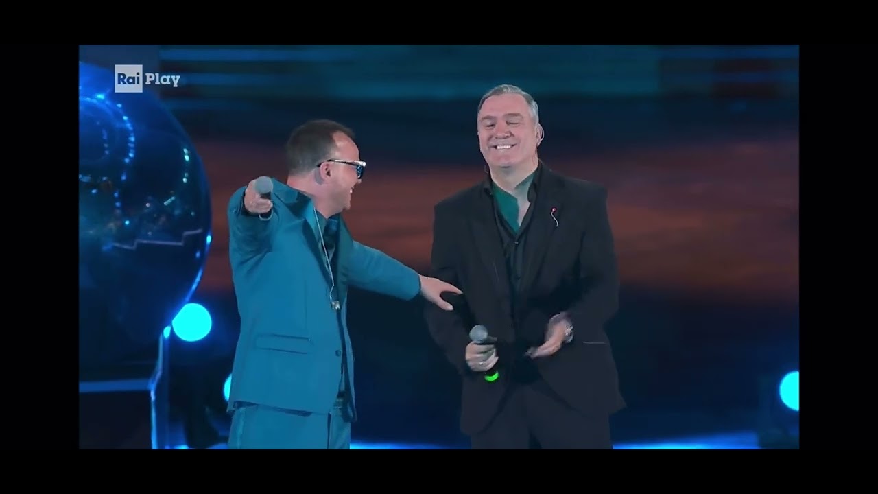 Gigi D&rsquo;alessio - Cient&rsquo;ann feat Francesco Merola (live 2022)