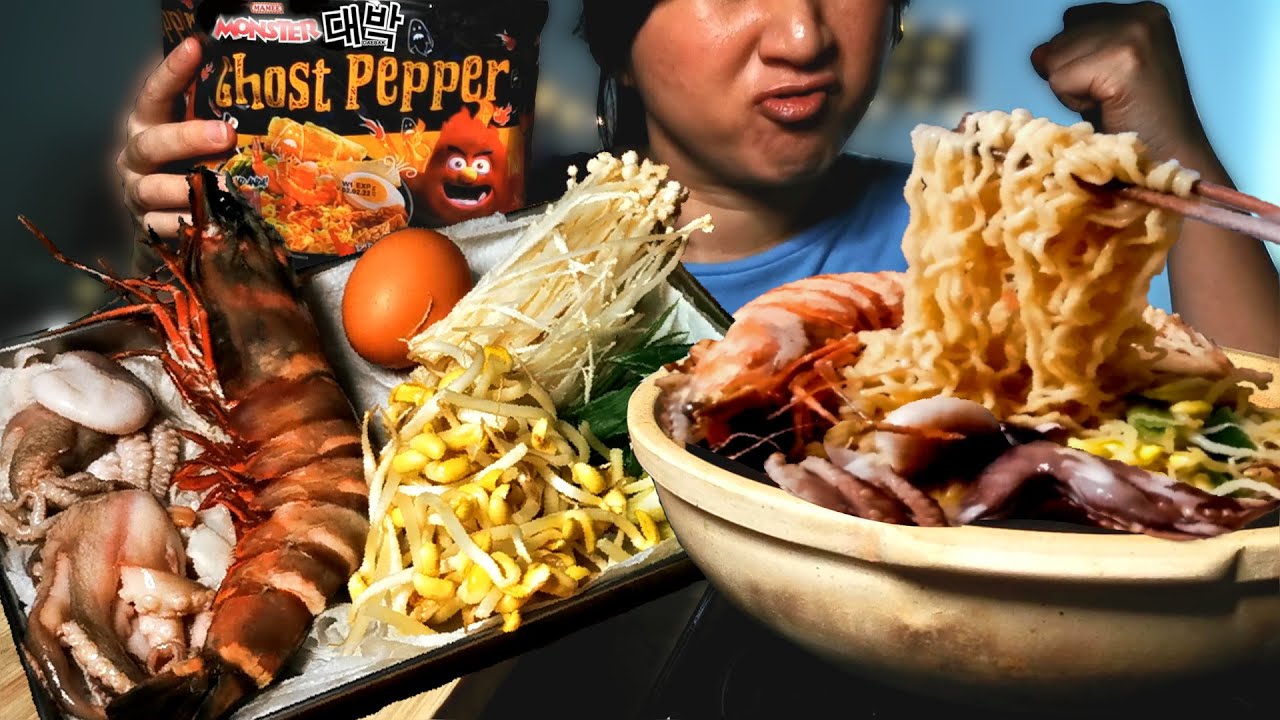 Turning Mamee Ghost Pepper Curry Lontong into Yummy Spicy Seafood Noodle [New Background Revealed!]