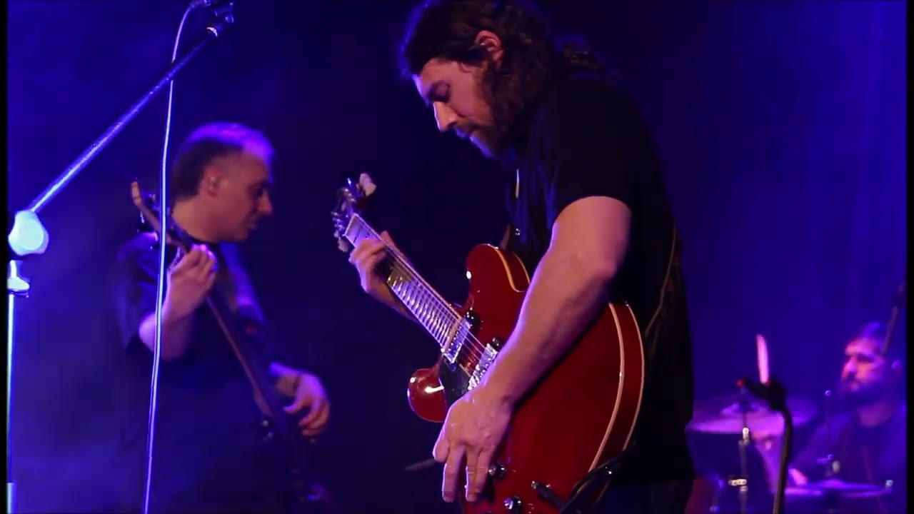 La Desgastada - Los de enfrente (20 años después - Ep en vivo)