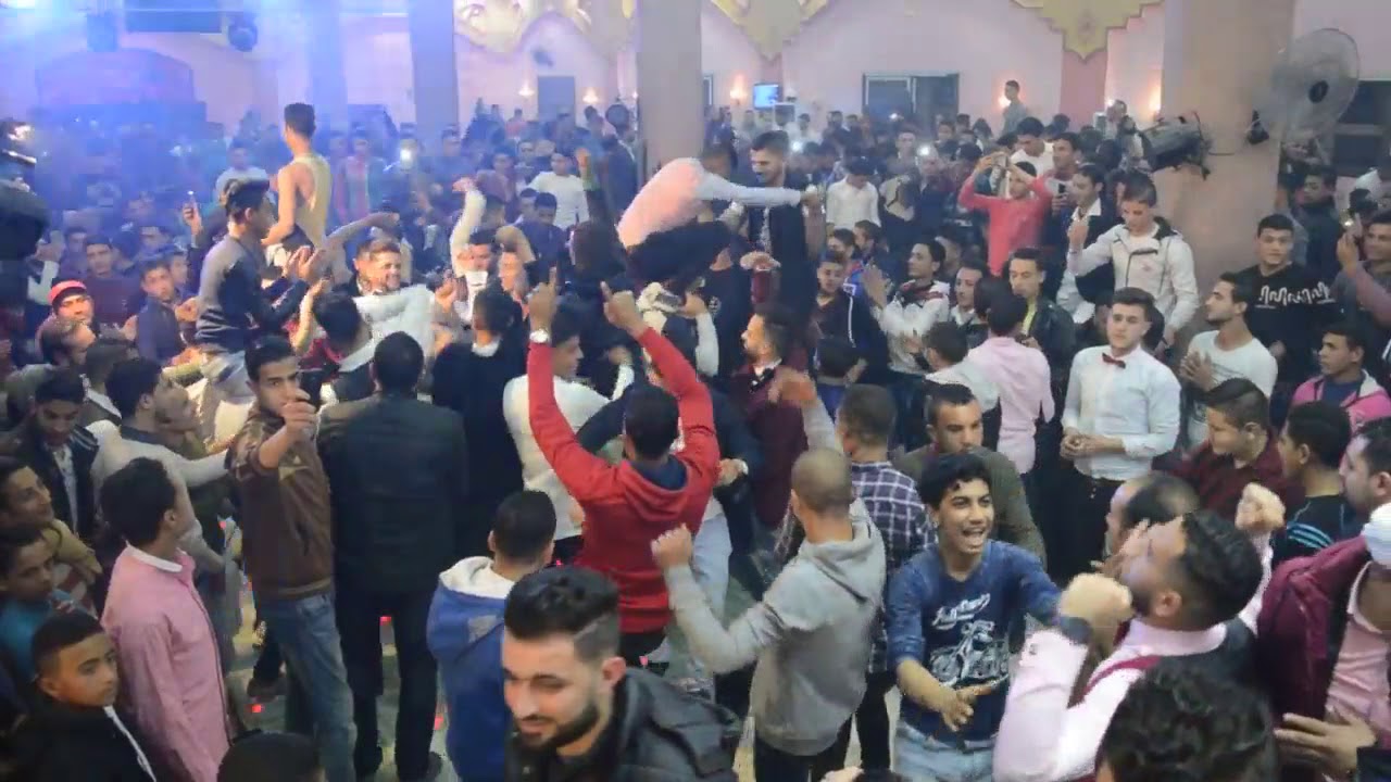 ابو الاشائيش كسر القاعه على سلام القدس عربيه شوف الناس عملت ايه فى القاعه خرااااب فرحه دمرو