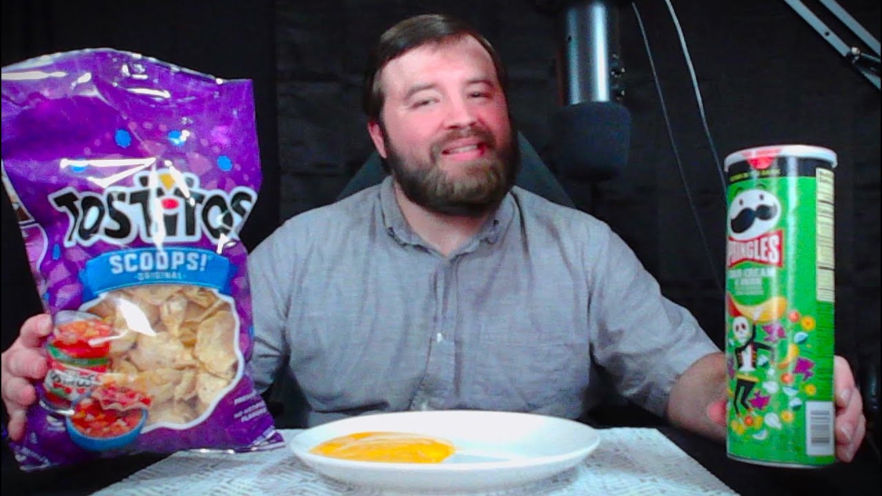 Mid-week Snack Up with Nachos & Cheese and Pringles!
