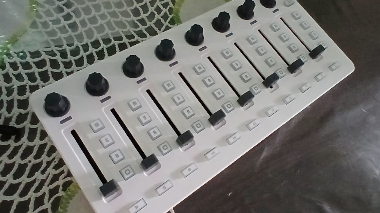 Umboxing M-Vave SMC mixer