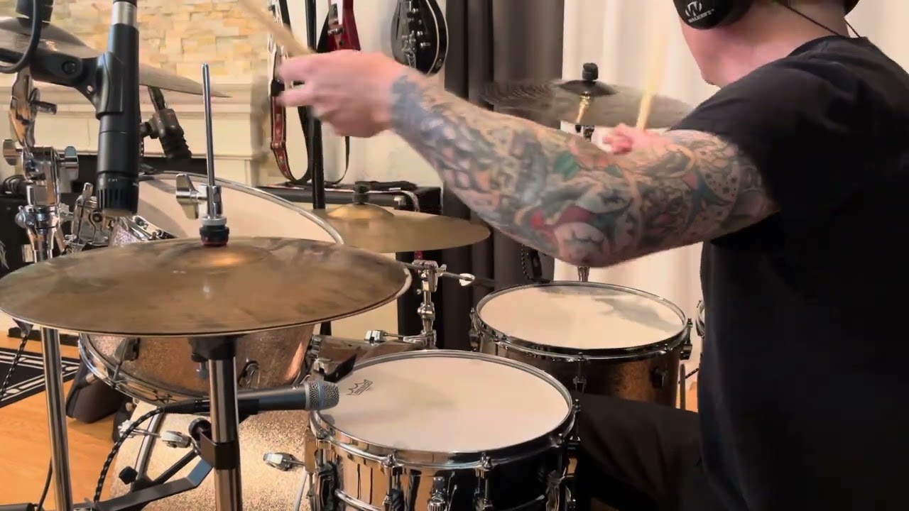 Getting started. #drummer #morning #studio #studiodrummer #drumfills #drumming #drums #recording