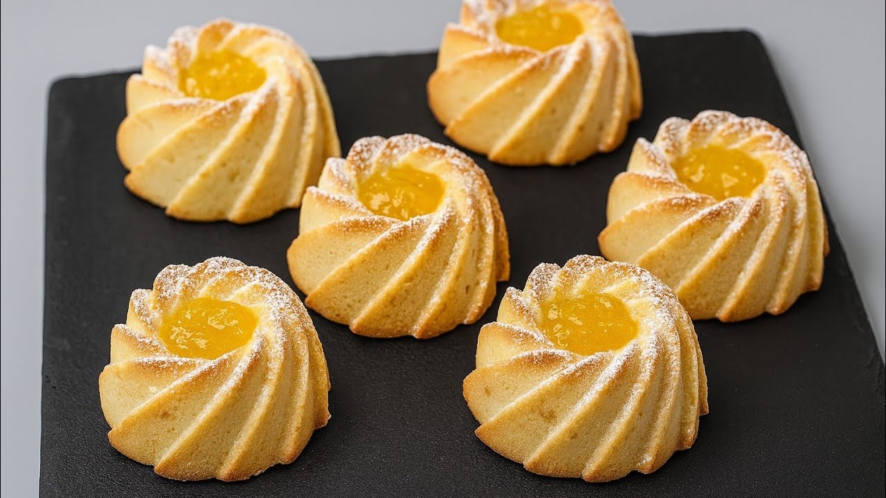 BISCOTTI CON MARMELLATA