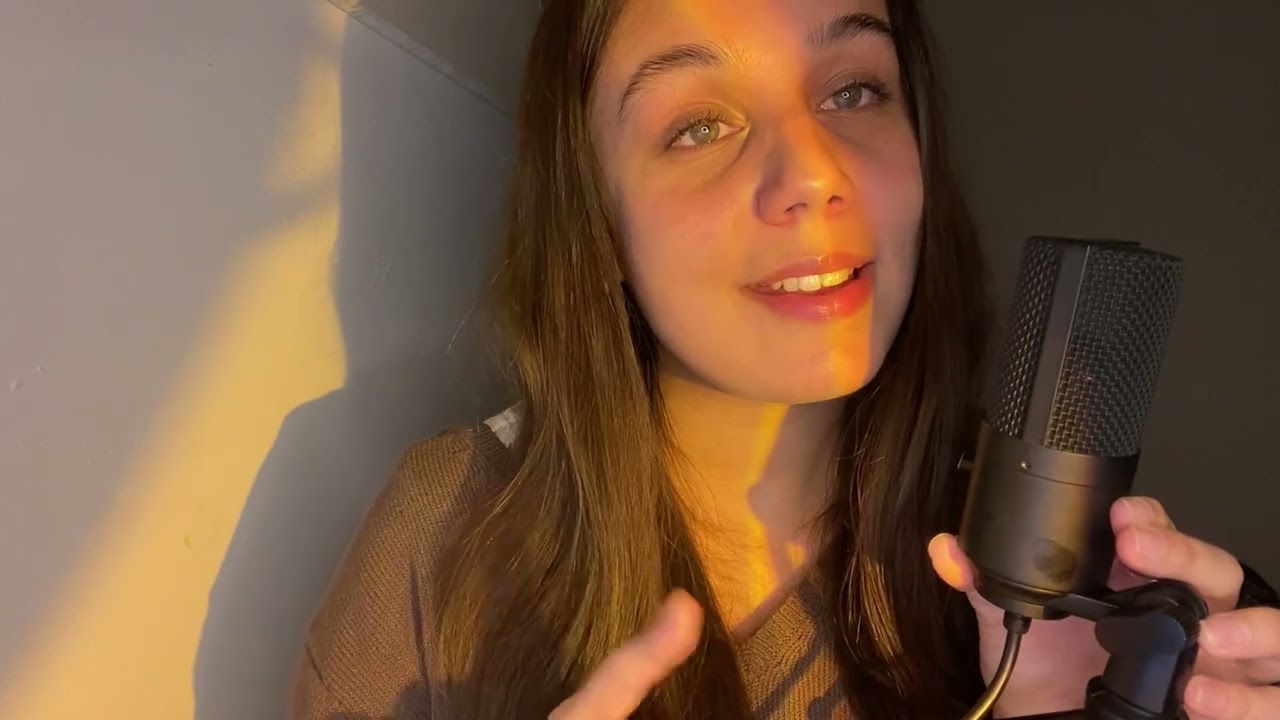 ASMR | TE CANTO MUY SUAVE MIENTRAS LLUEVE AFUERA ⛈️