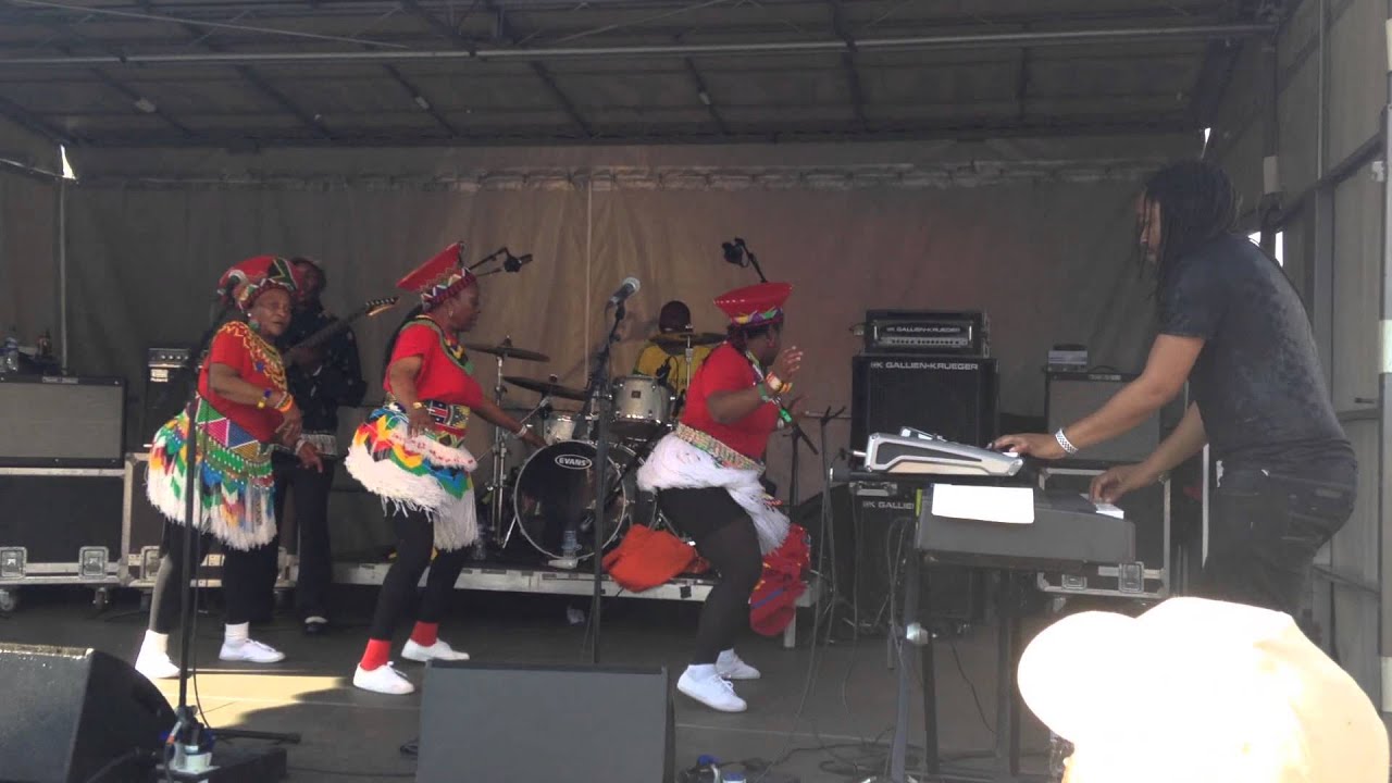 Mahotella Queens - 