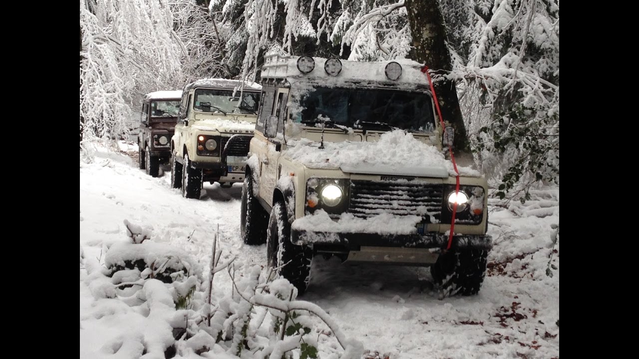 Land Rover Defenders Morvan Forest Snow Nov15 part2