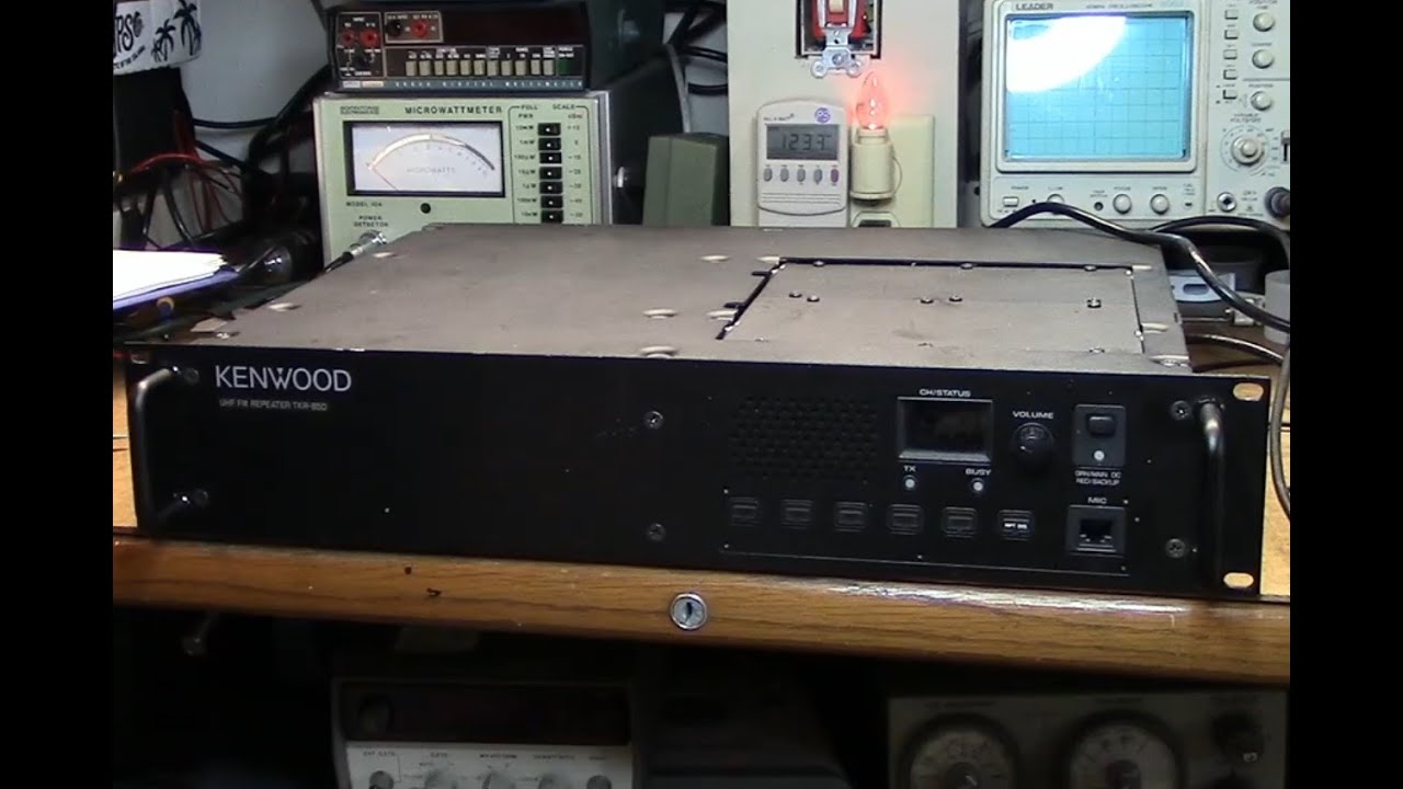 Kenwood TKR-850 UHF Repeater