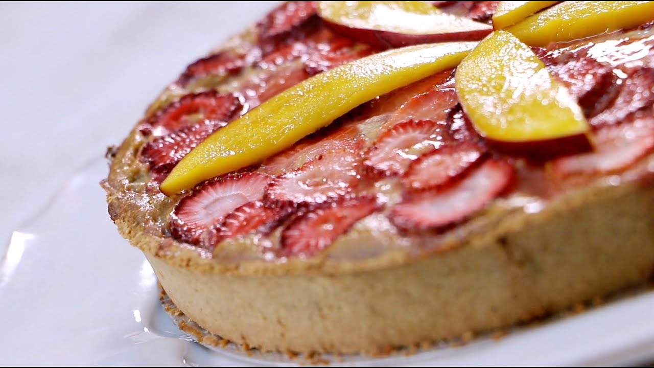 TARTALETA DE DÁTILES Y FRUTILLAS / MANOS A LA OBRA
