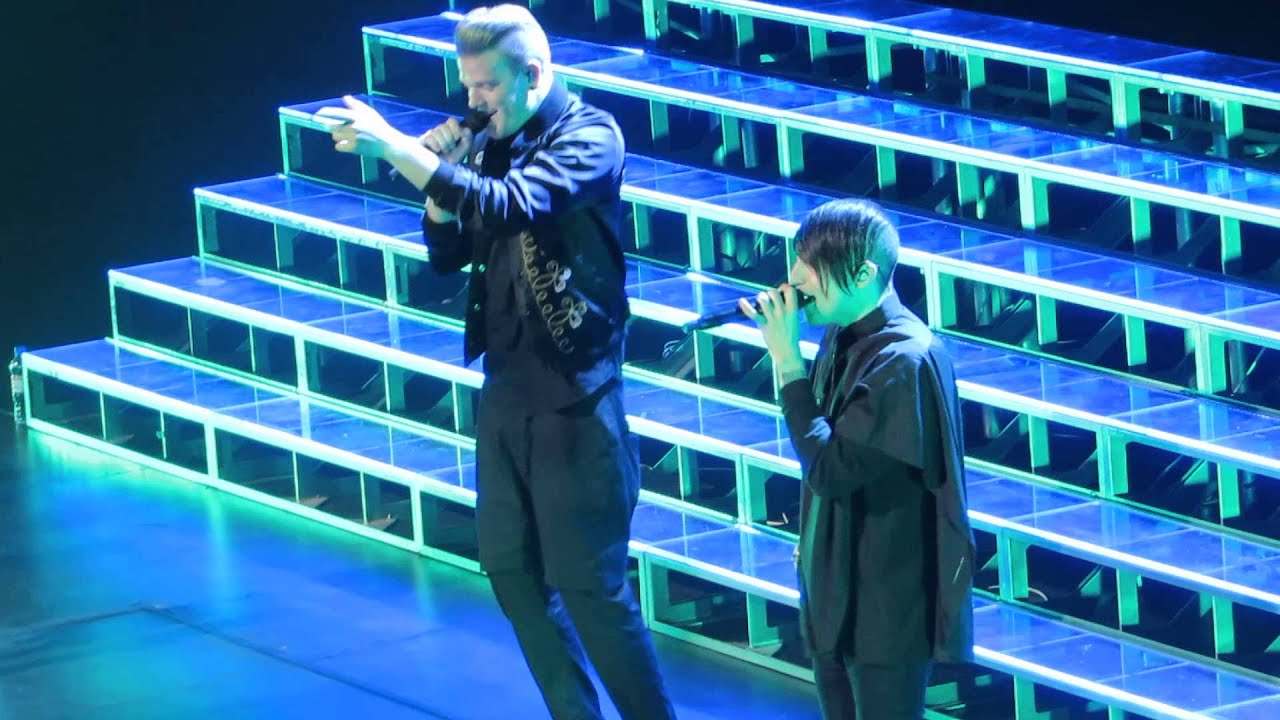 Pentatonix - Telephone, Singapore, The Star Vista