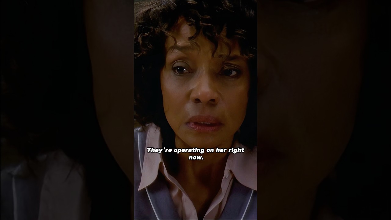 Only one little girl survived the plane crash, but other bereaved families stayed#clips #tvshow